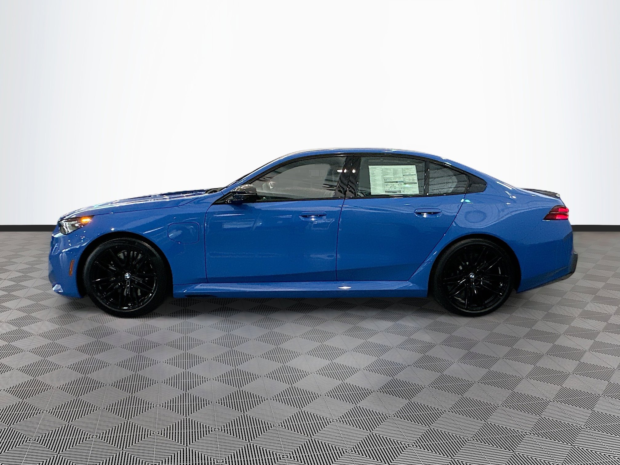 New 2026 BMW M5 image 4