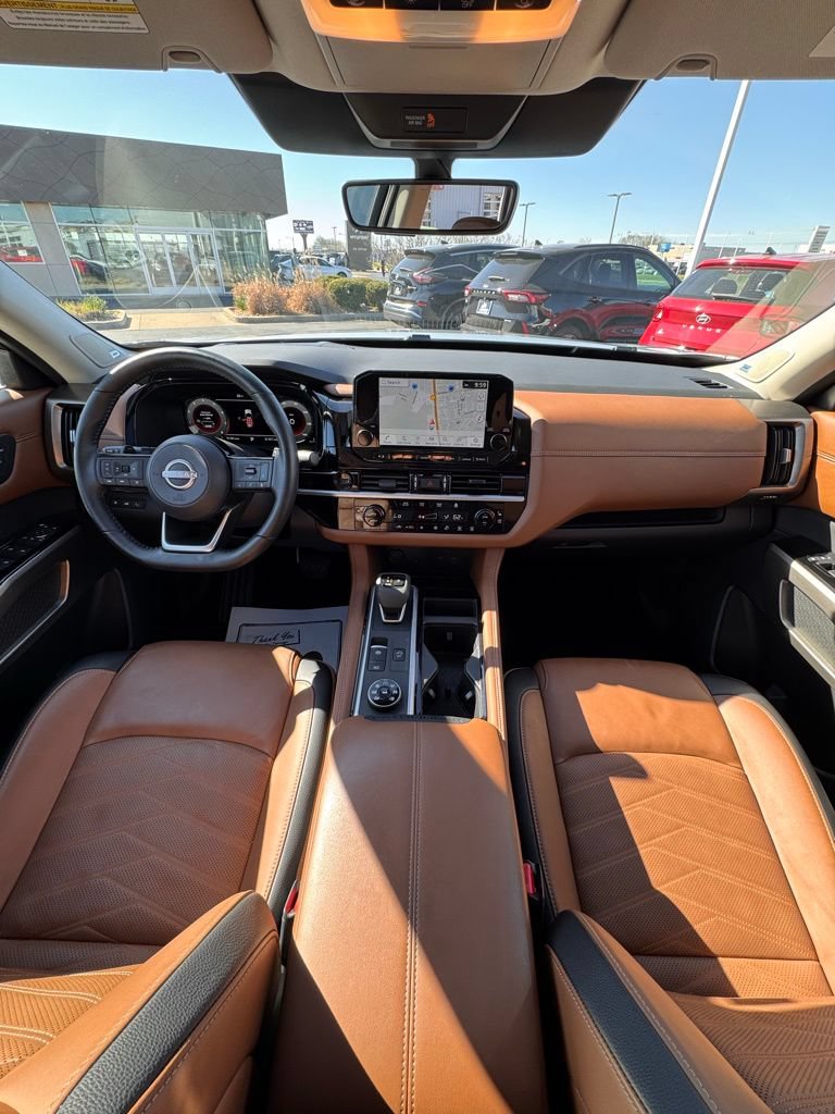 Used 2025 Nissan Pathfinder Platinum w/ Cargo Package AWD/4WD image 21
