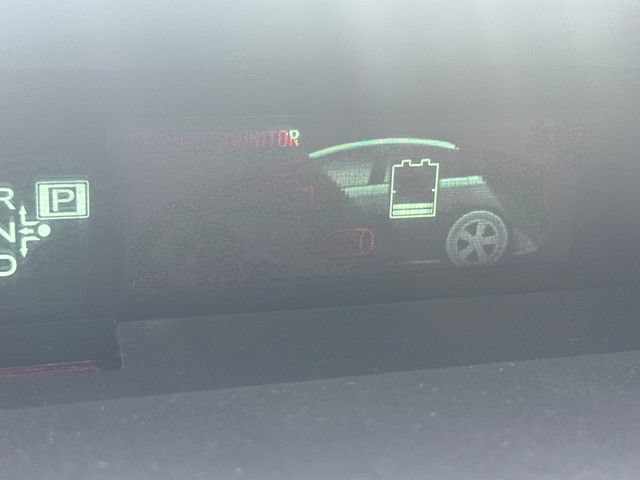 Used 2015 Toyota Prius Two FWD image 17