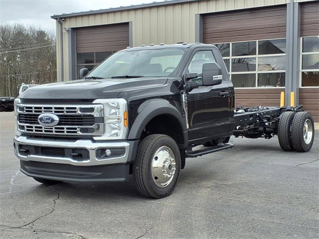 New 2025 Ford F550 4x4 Regular Cab Super Duty w/ XL Chrome Package image 4