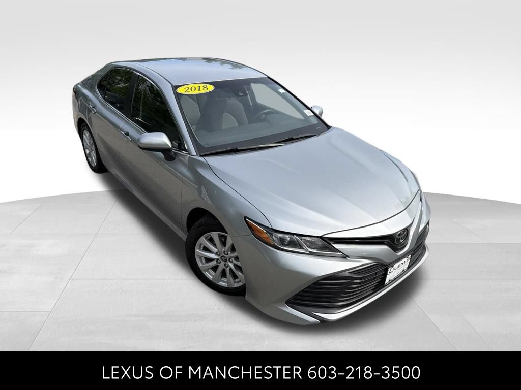 Used 2018 Toyota Camry LE FWD image 3