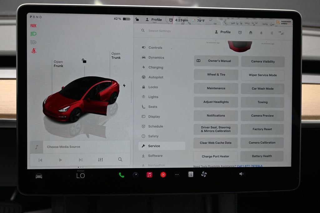 Used 2023 Tesla Model 3 Standard Range RWD image 29