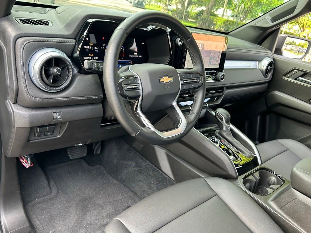 Used 2025 Chevrolet Colorado LT w/ LT Convenience Package AWD/4WD image 18
