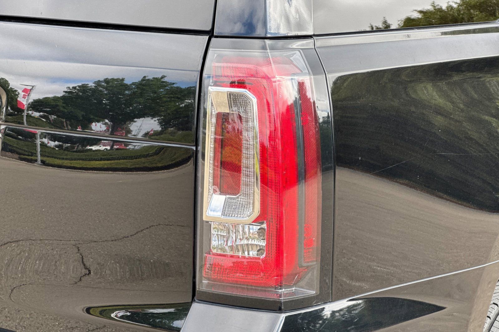 Used 2015 GMC Yukon SLE w/ Convenience Package AWD/4WD image 52