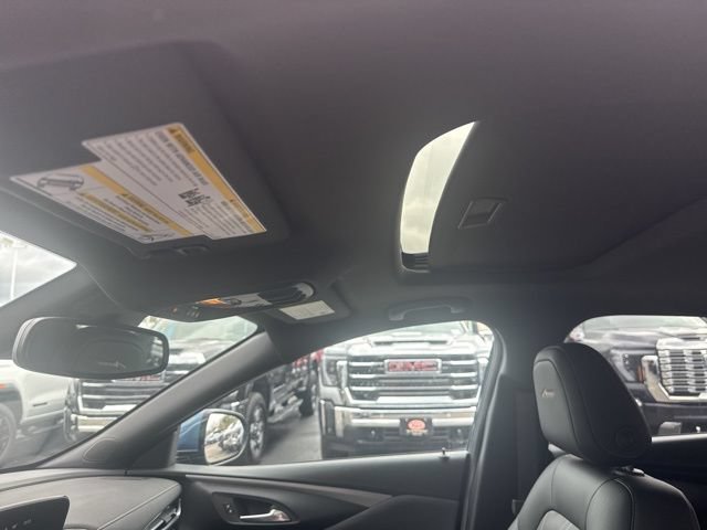 New 2025 Buick Envista Sport Touring FWD image 25