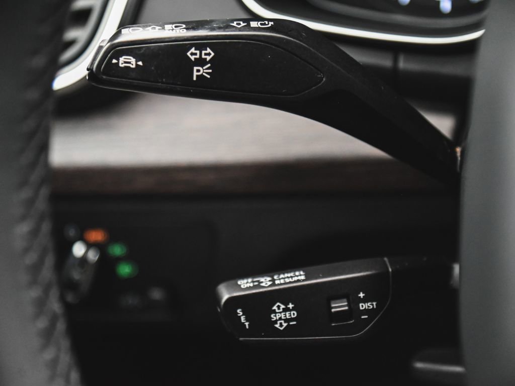 Used 2023 Audi Q5 2.0T Premium w/ Convenience Package image 22