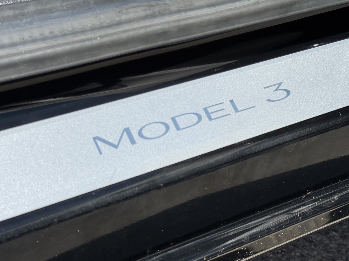 Used 2019 Tesla Model 3 Standard Range RWD image 18