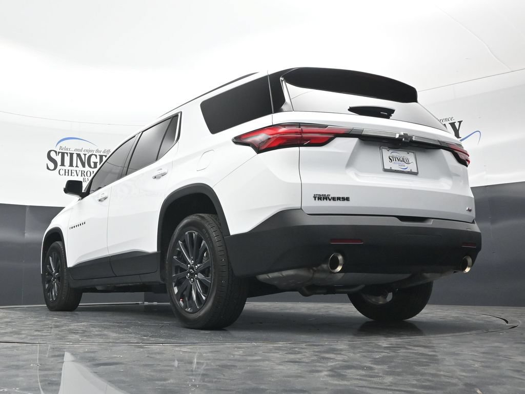 Used 2023 Chevrolet Traverse RS FWD image 33