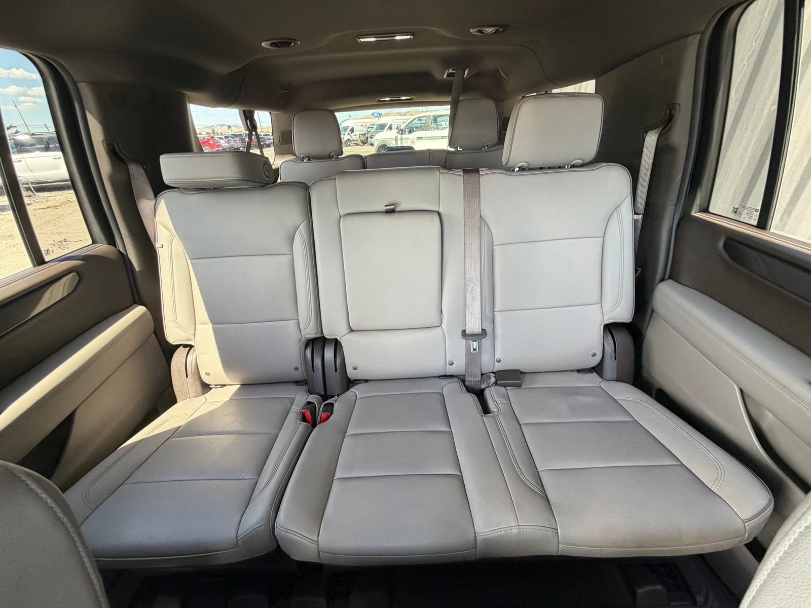 Used 2025 GMC Yukon XL Elevation AWD/4WD image 23