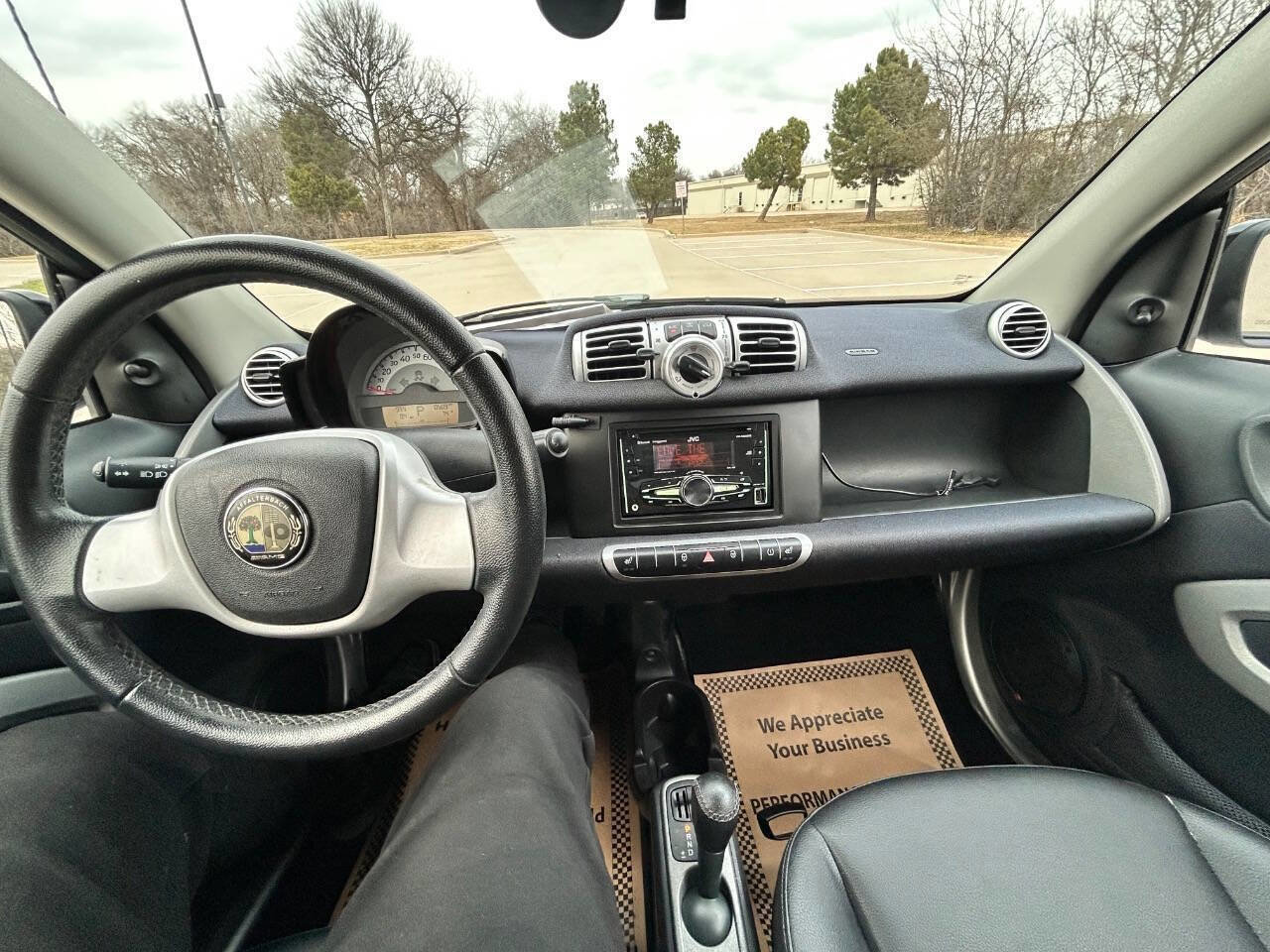 Used 2015 smart fortwo pure image 15