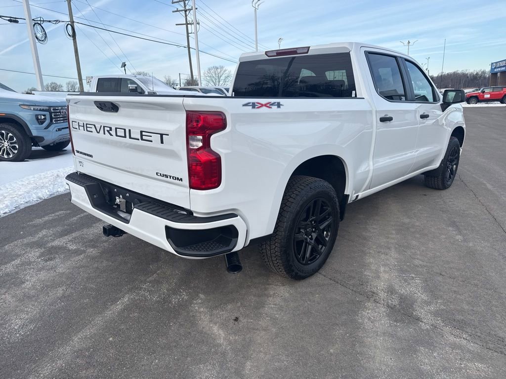 Used 2025 Chevrolet Silverado 1500 Custom w/ Turbomax Blackout Package image 5