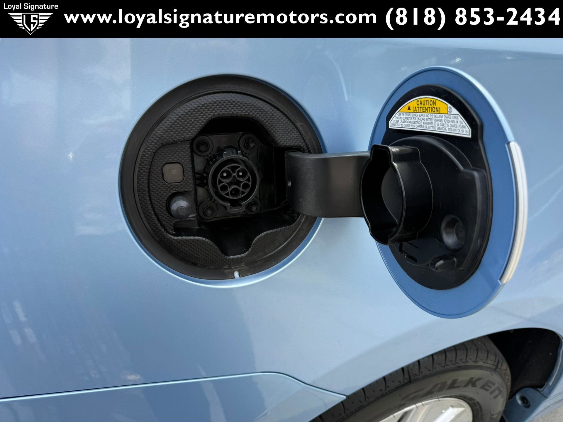 Used 2015 Toyota Prius Prime Plug-In Hybrid image 32