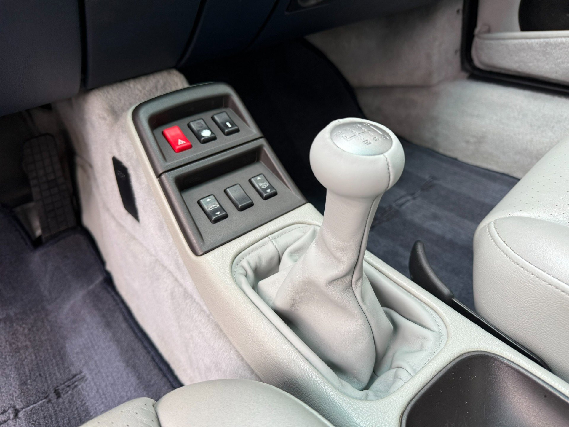 Used 1995 Porsche 911 Carrera image 17