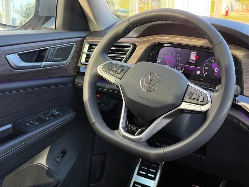 New 2026 Volkswagen Atlas SEL Premium R-Line image 9