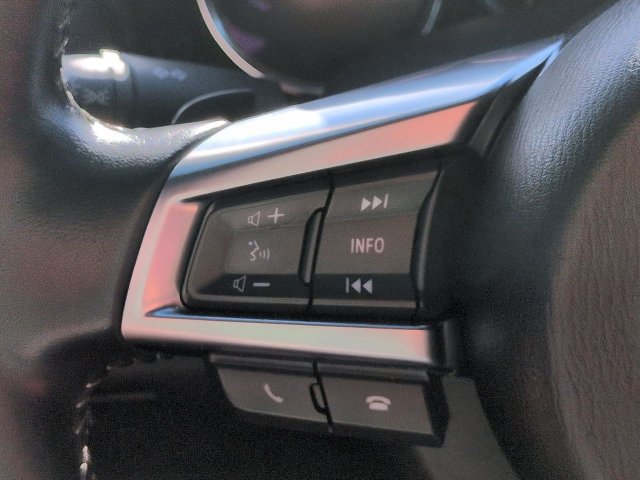 Used 2021 MAZDA MX-5 Miata RF Grand Touring RWD image 17