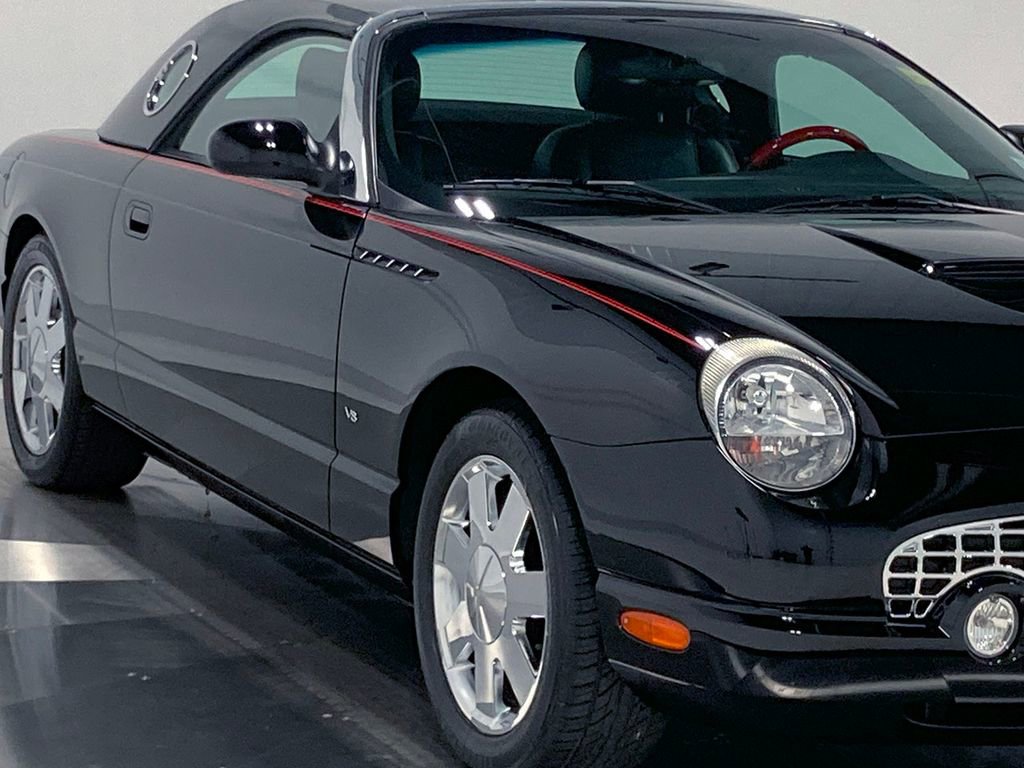 Used 2003 Ford Thunderbird image 19