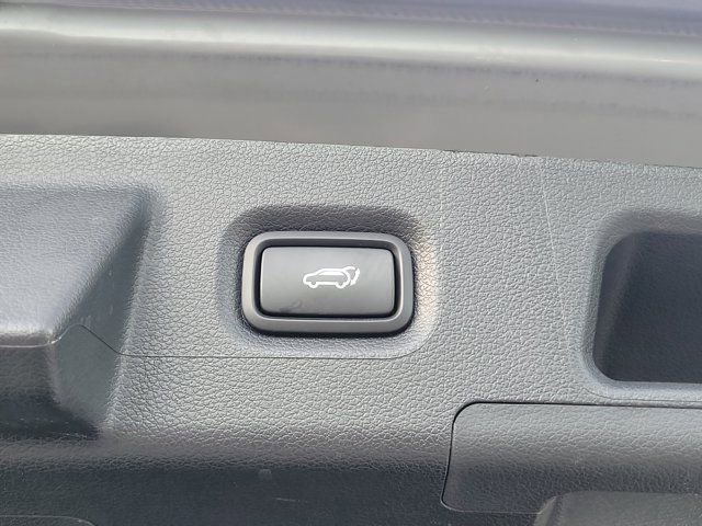 Used 2023 Hyundai Santa Fe SEL image 13