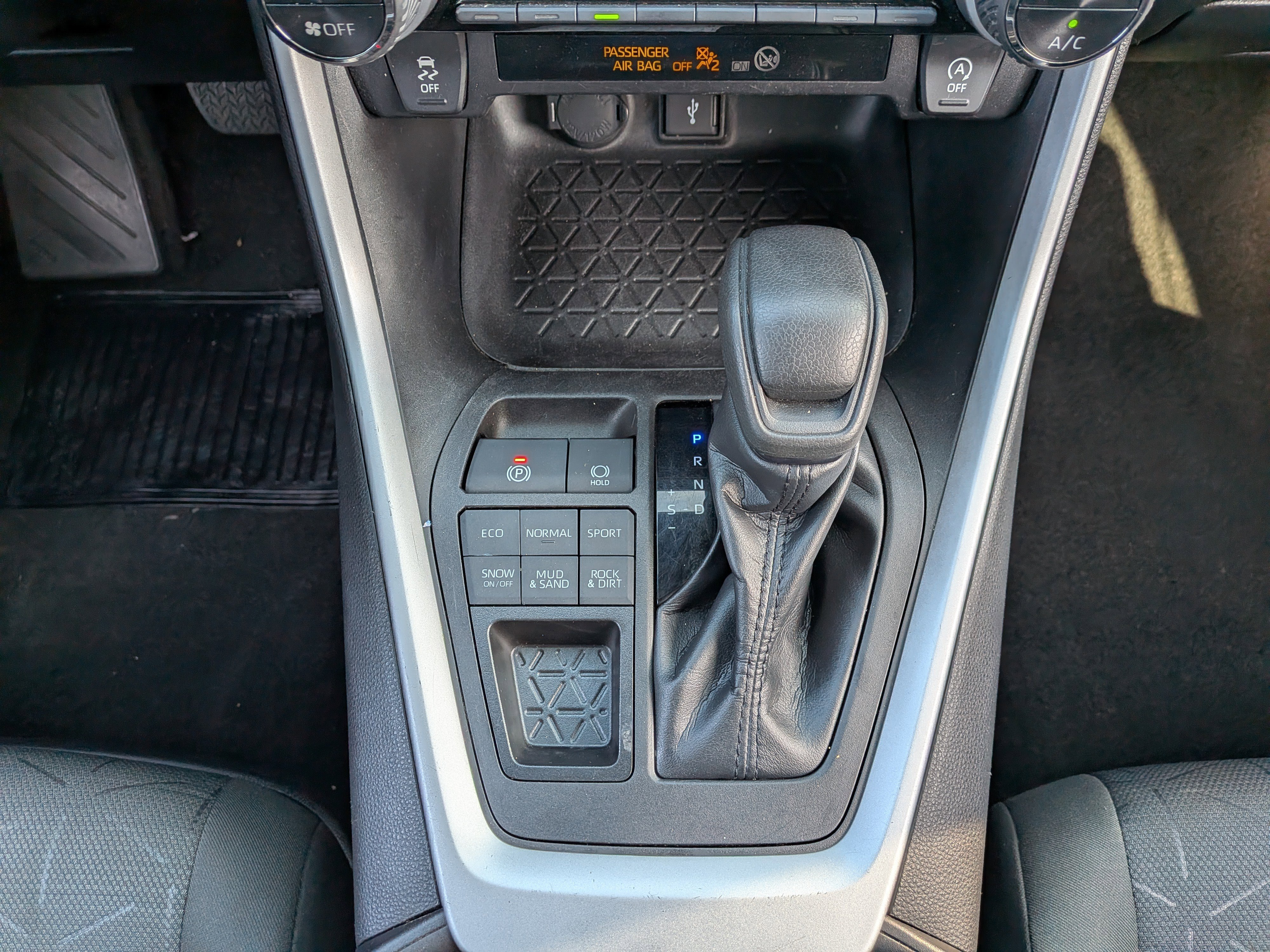 Certified 2022 Toyota RAV4 XLE AWD/4WD image 27