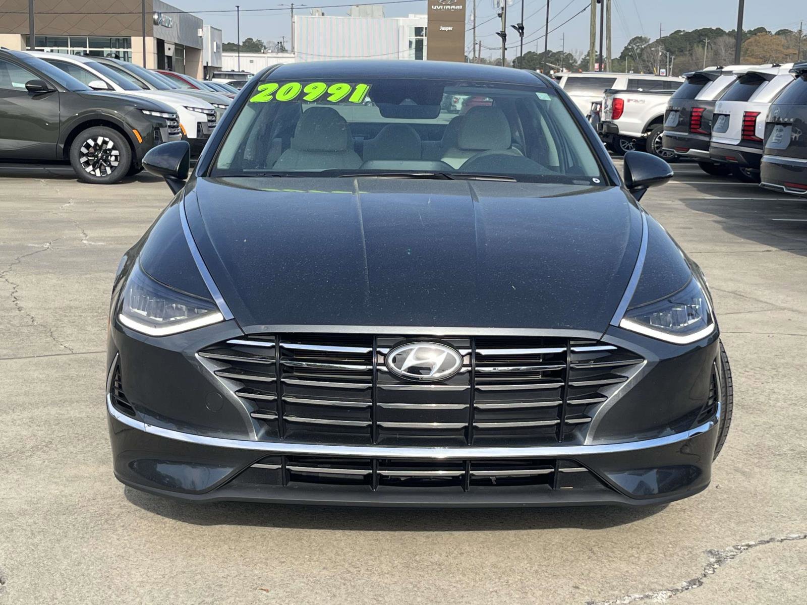 Certified 2023 Hyundai Sonata SE w/ Preferred Accessory Package FWD image 2