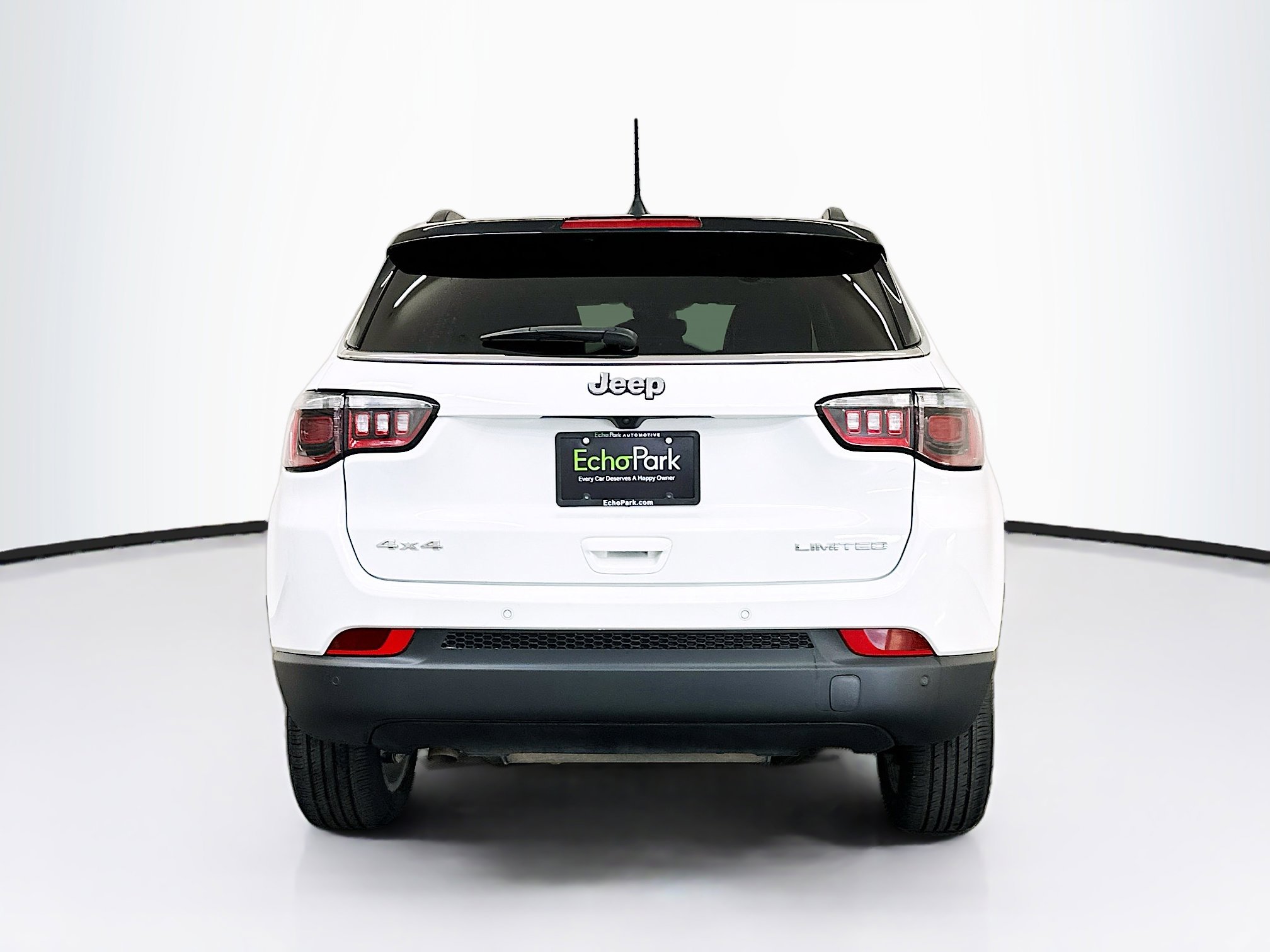 Used 2025 Jeep Compass Limited image 7