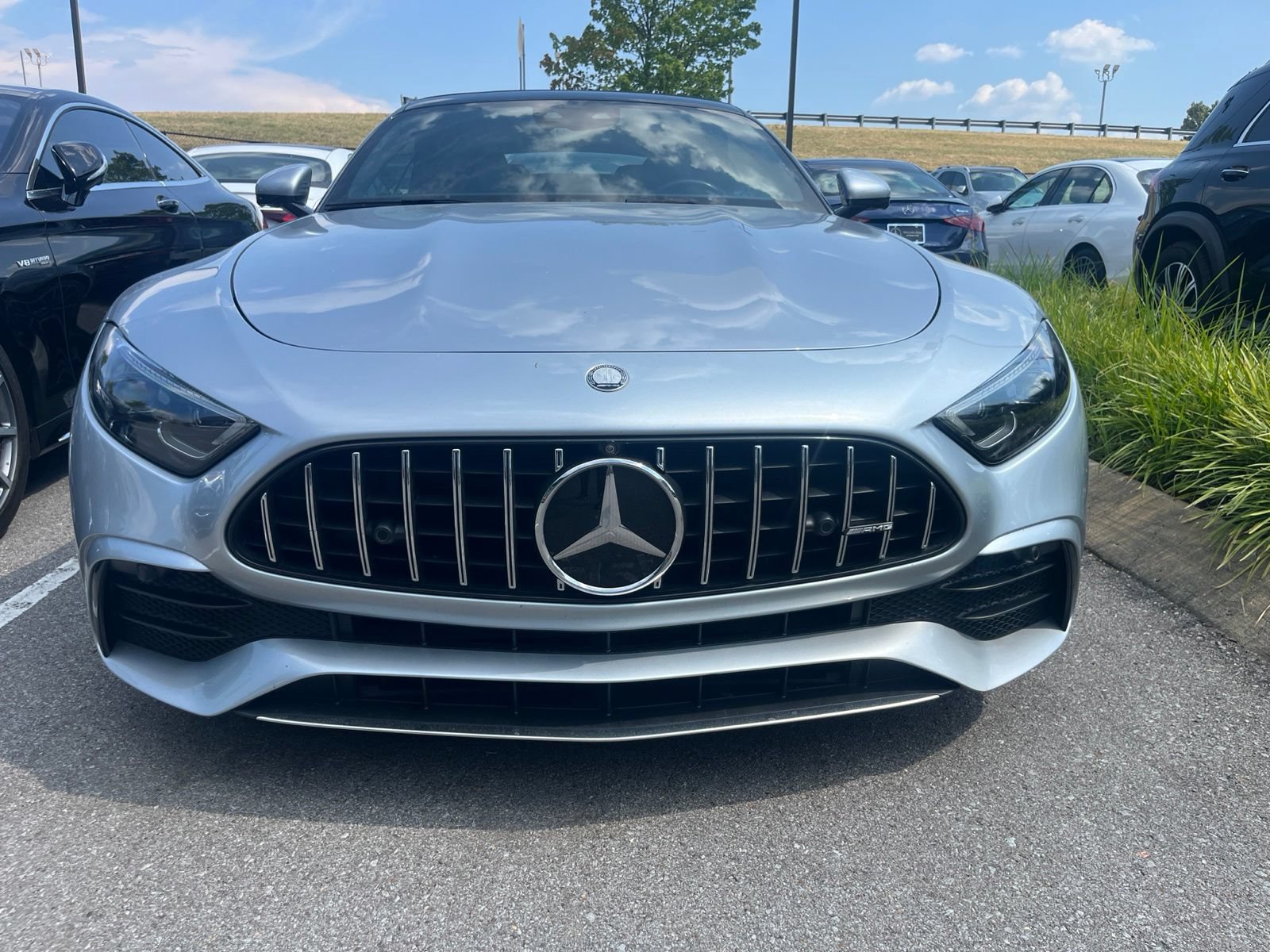 Used 2023 Mercedes-Benz SL 43 AMG image 2