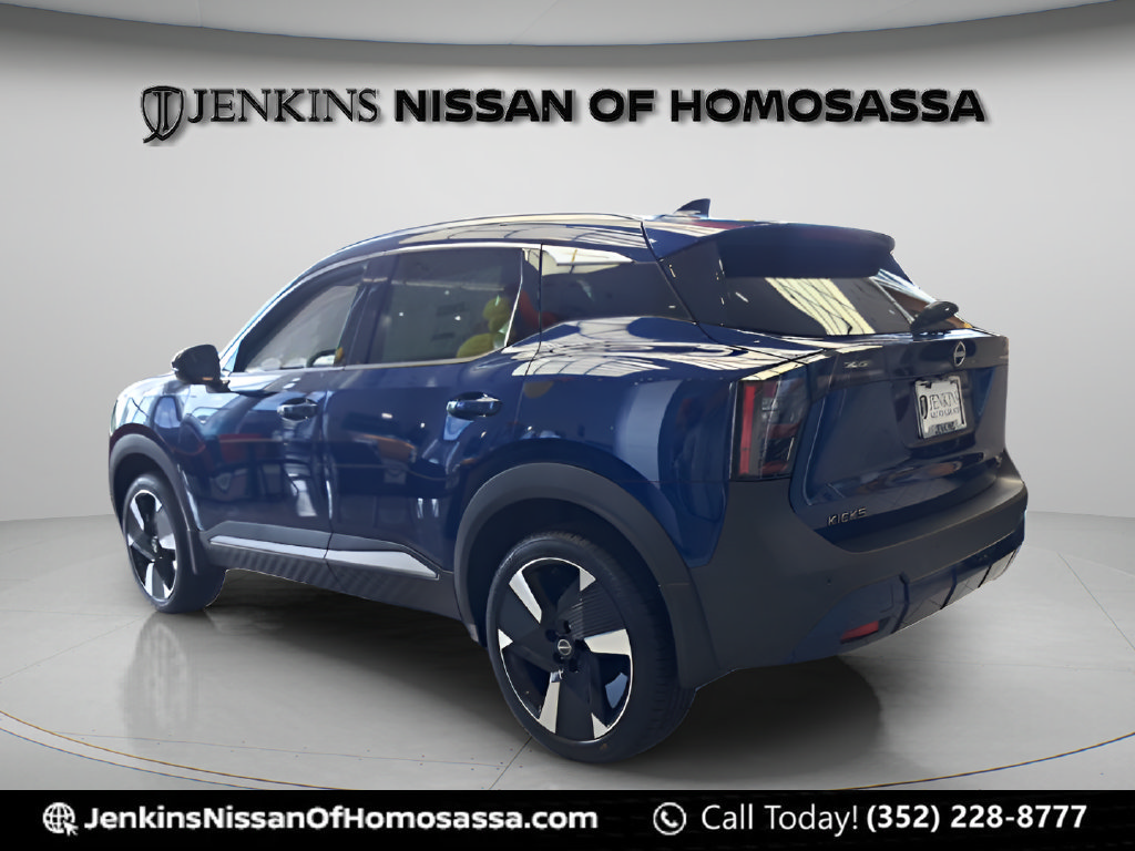 Certified 2025 Nissan Kicks SR FWD image 5