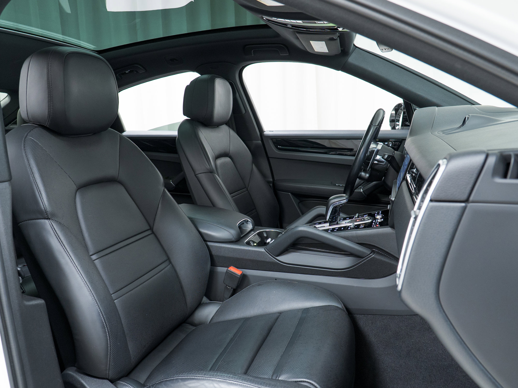 Certified 2020 Porsche Cayenne S image 25