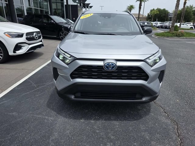 Used 2024 Toyota RAV4 LE AWD/4WD image 4