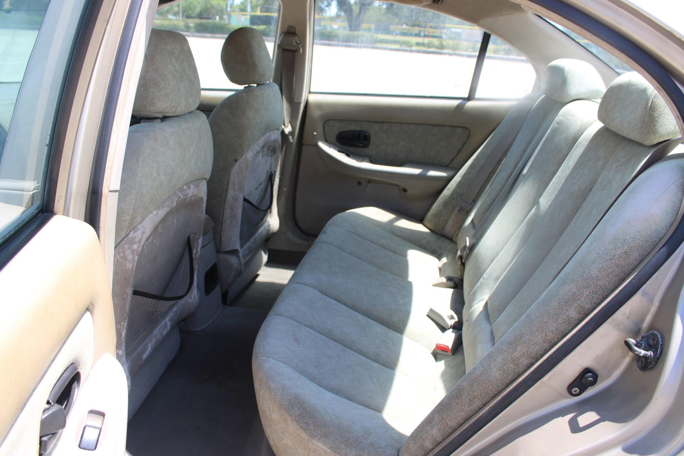 Used 2002 Hyundai Elantra GLS FWD image 9