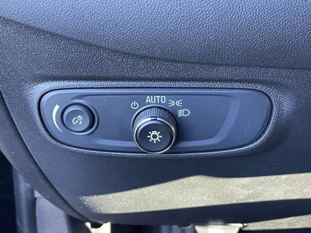 Used 2024 Chevrolet Equinox LS w/ LS Convenience Package image 18