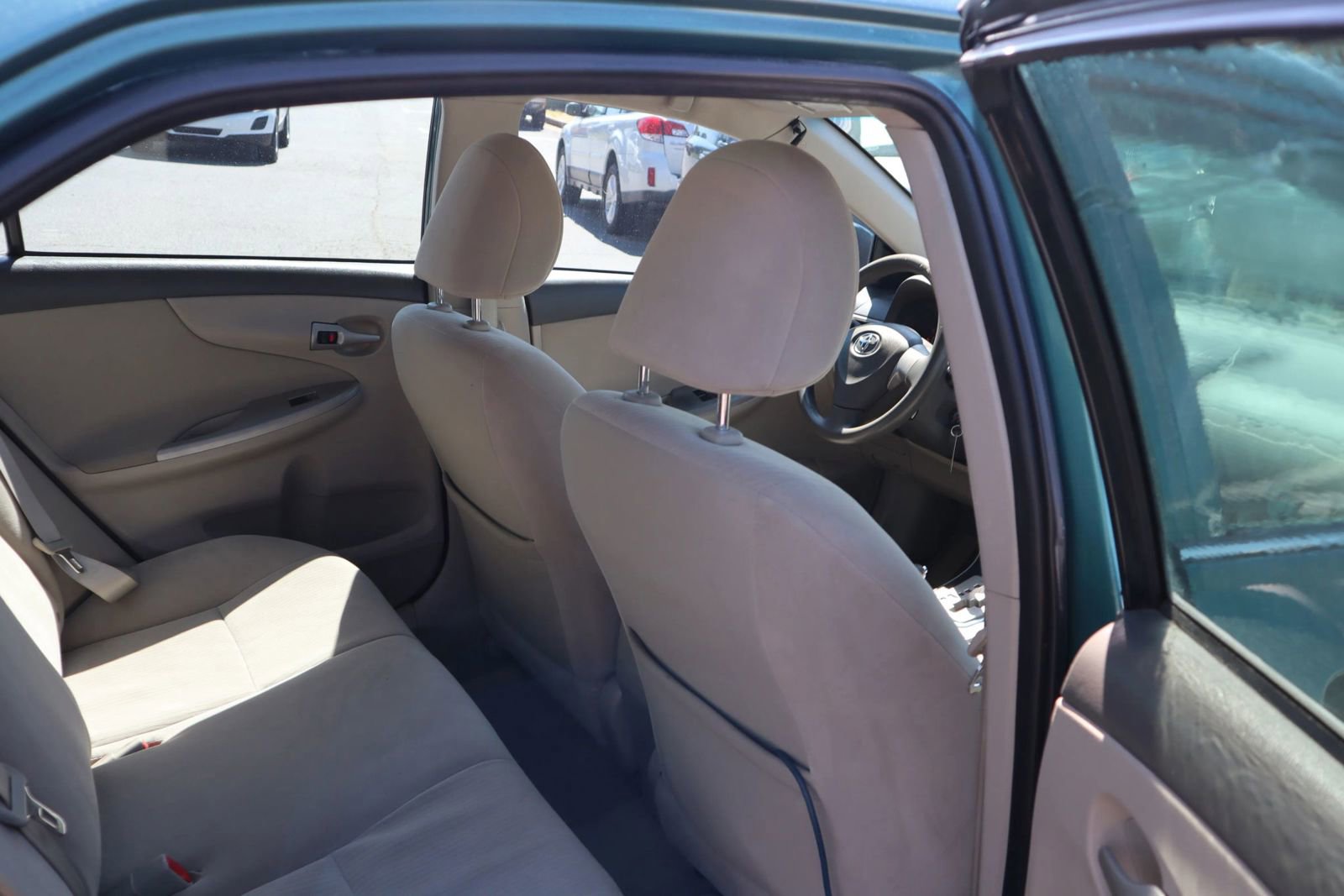 Used 2010 Toyota Corolla LE image 11