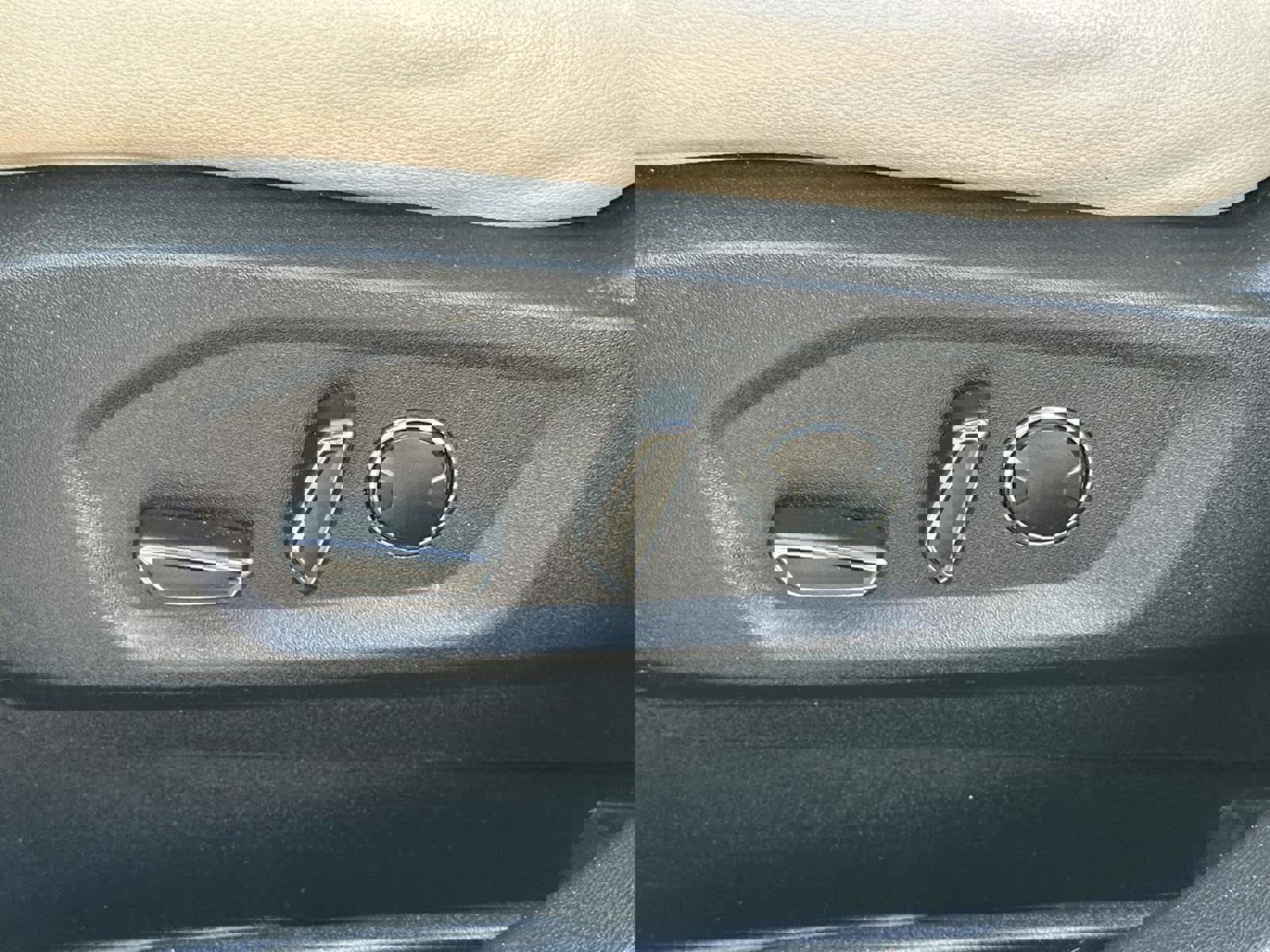 Used 2016 Ford Edge Titanium w/ Technology Package image 23