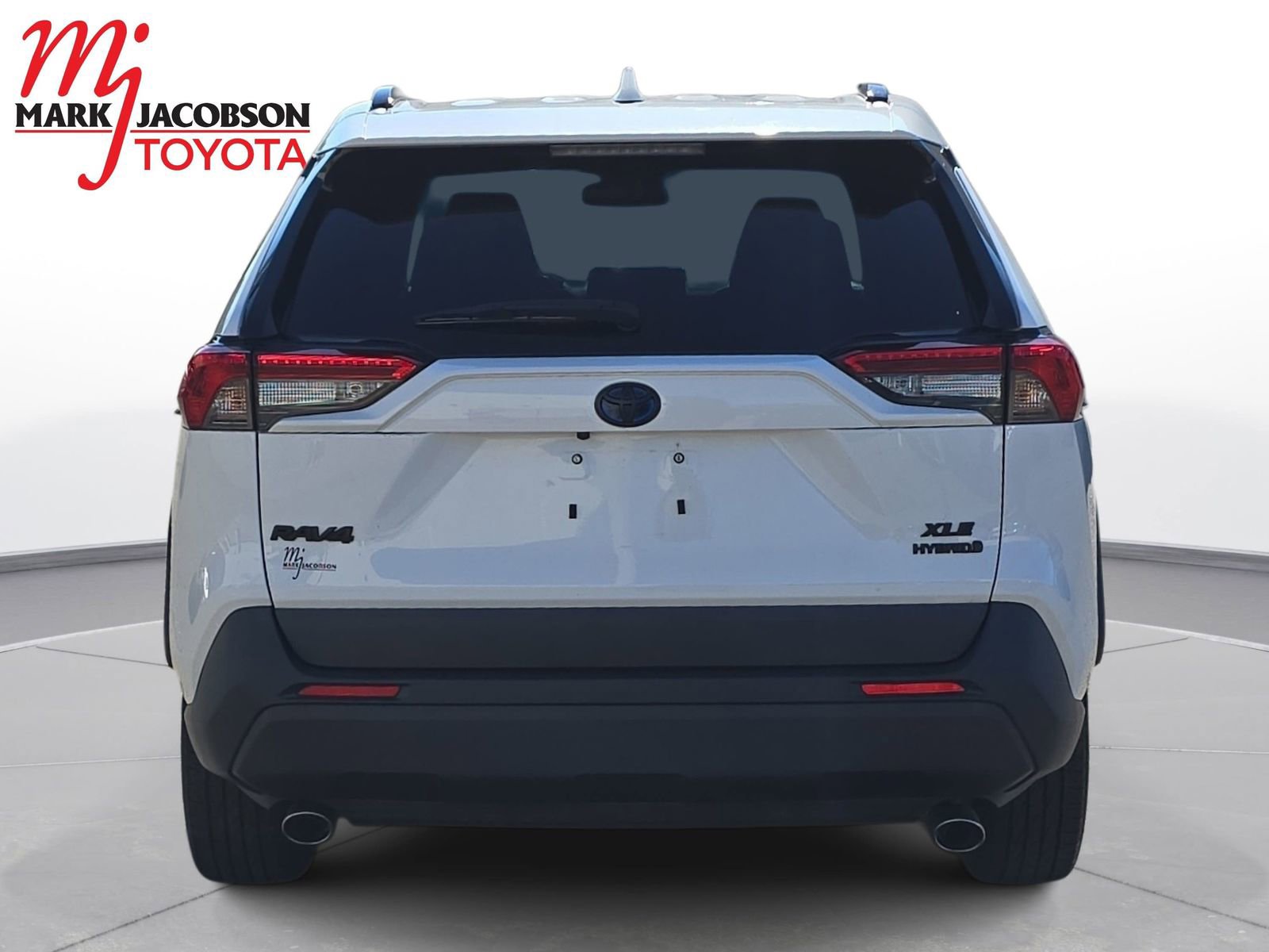 Used 2024 Toyota RAV4 XLE image 11