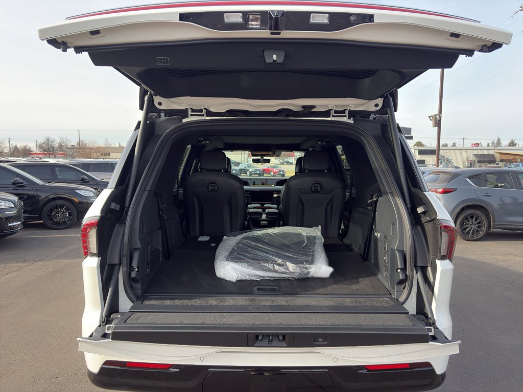 New 2025 Lincoln Navigator Black Label image 9