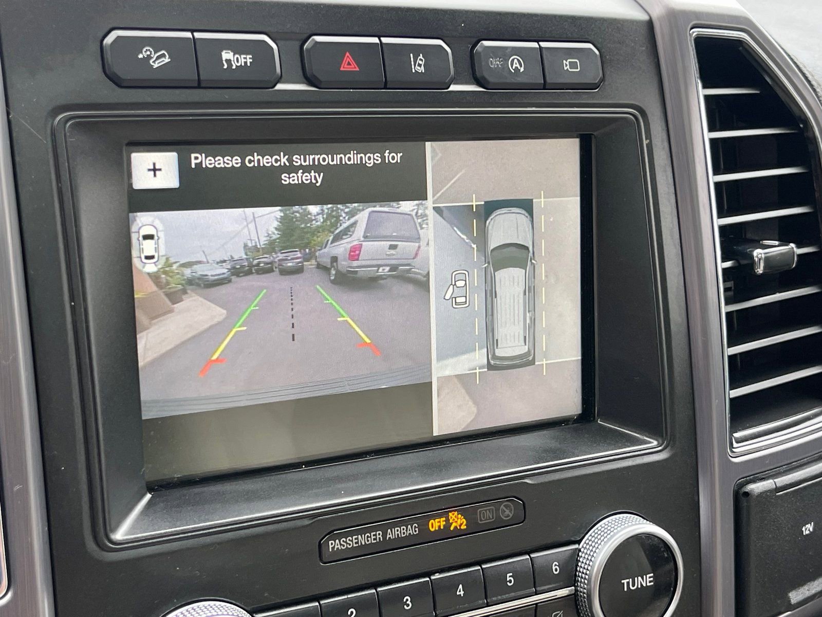 Used 2018 Ford Expedition Max Platinum AWD/4WD image 33