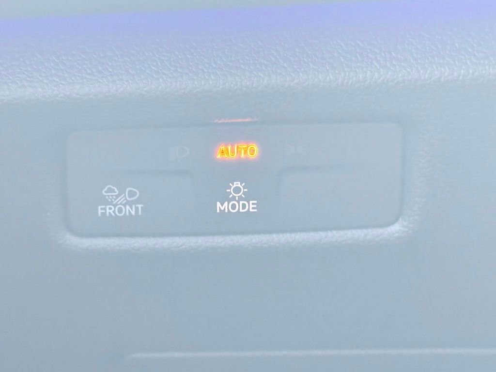 Used 2026 Volkswagen Tiguan SEL R-Line image 11