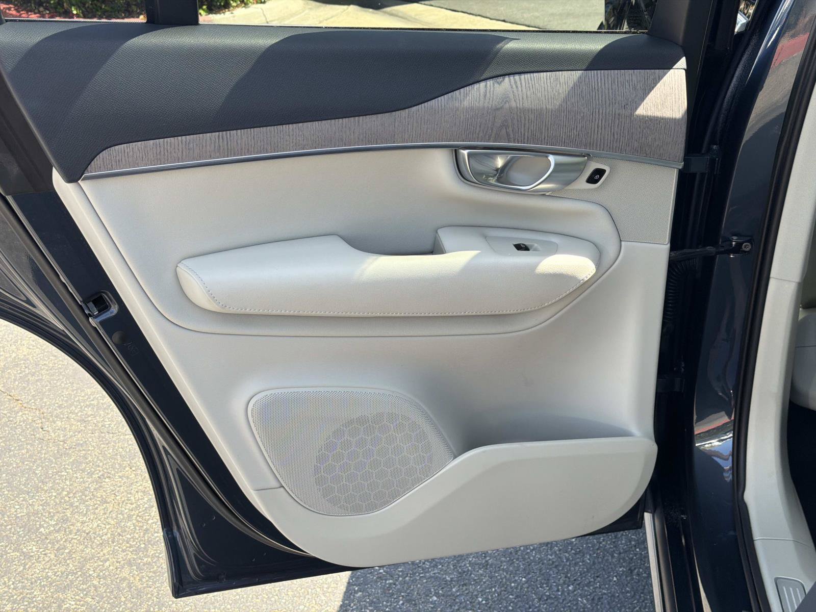 Certified 2023 Volvo XC90 B6 Plus AWD/4WD image 20