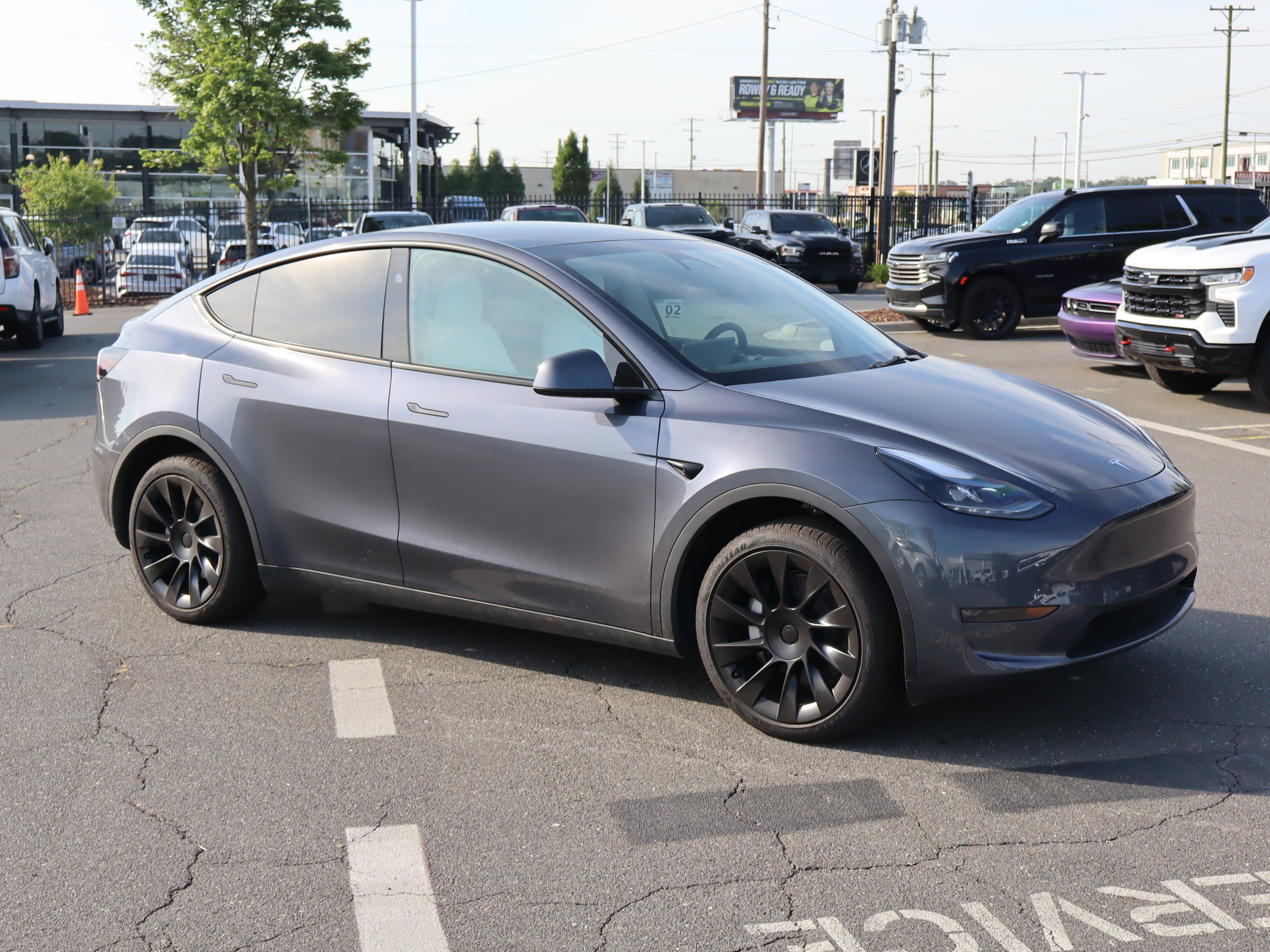 Used 2023 Tesla Model Y AWD image 2