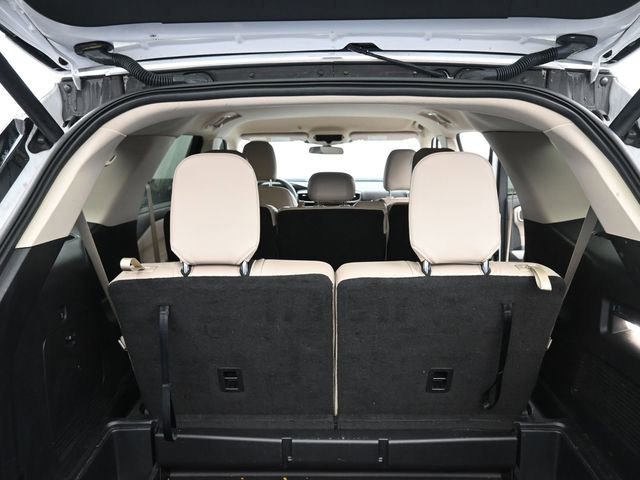 Used 2024 Ford Explorer XLT w/ Equipment Group 202A image 6