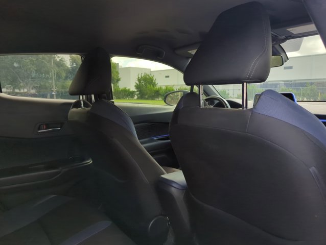 Used 2020 Toyota C-HR XLE FWD image 22