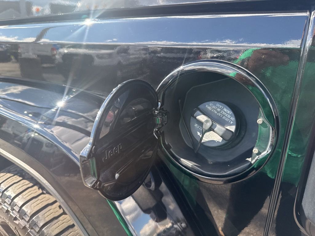 Used 2021 Jeep Wrangler Unlimited Sahara image 19