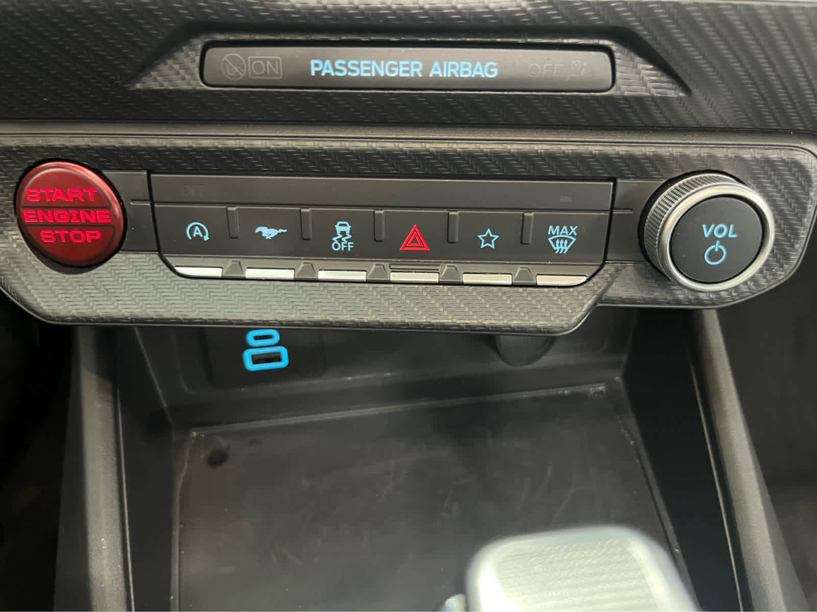 Used 2025 Ford Mustang Premium image 31