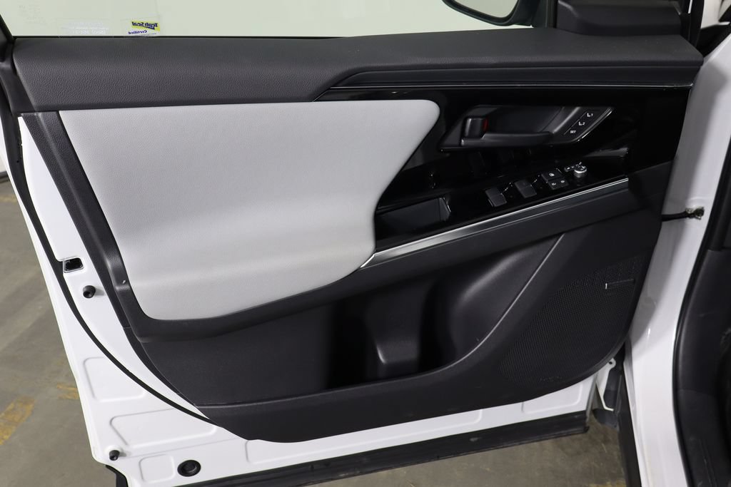 Used 2023 Subaru Solterra AWD image 19