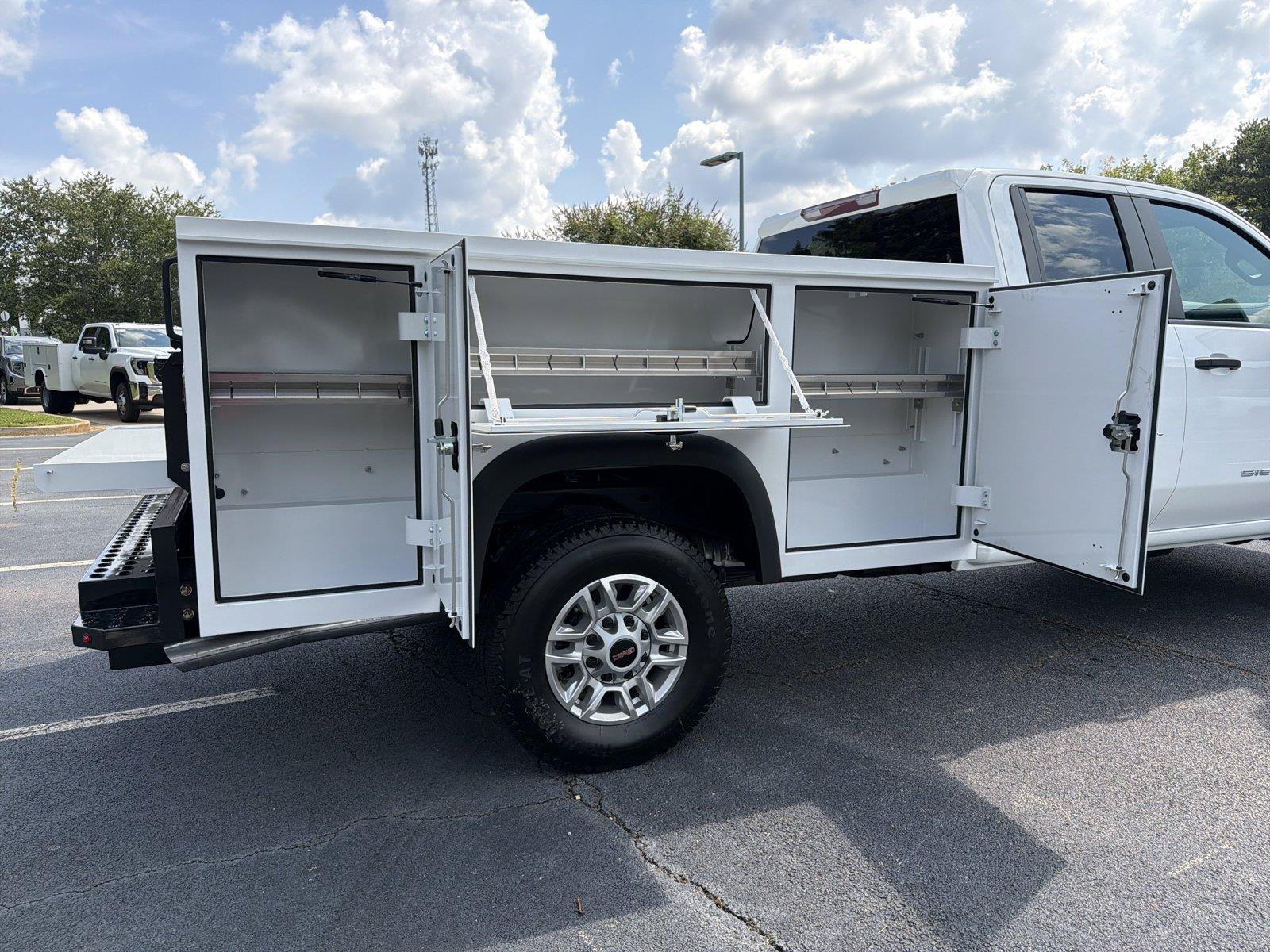 New 2026 GMC Sierra 2500 Pro w/ Convenience Package RWD image 15