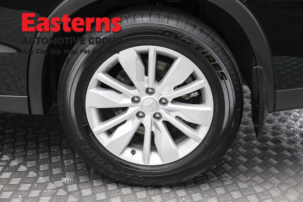 Used 2025 Mitsubishi Outlander ES image 20