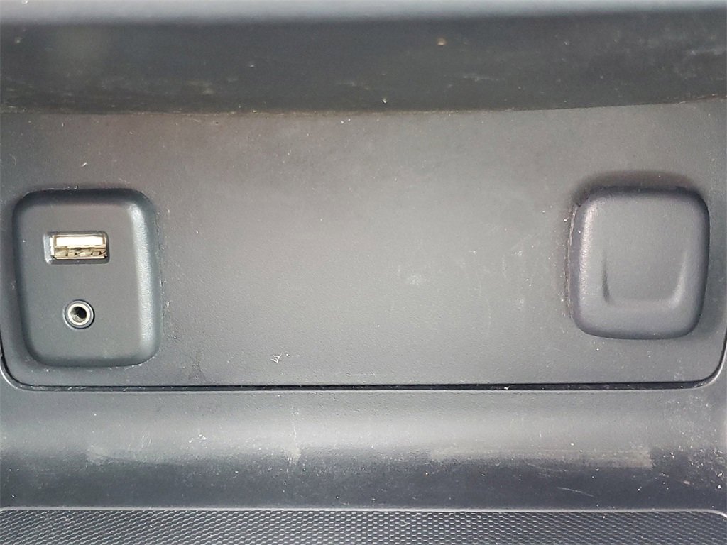 Used 2016 Chevrolet Colorado LT image 27