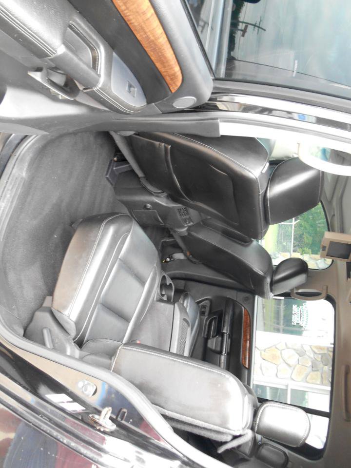 Used 2011 Nissan Armada Platinum w/ 2nd Row Captain Seat Pkg AWD/4WD image 11