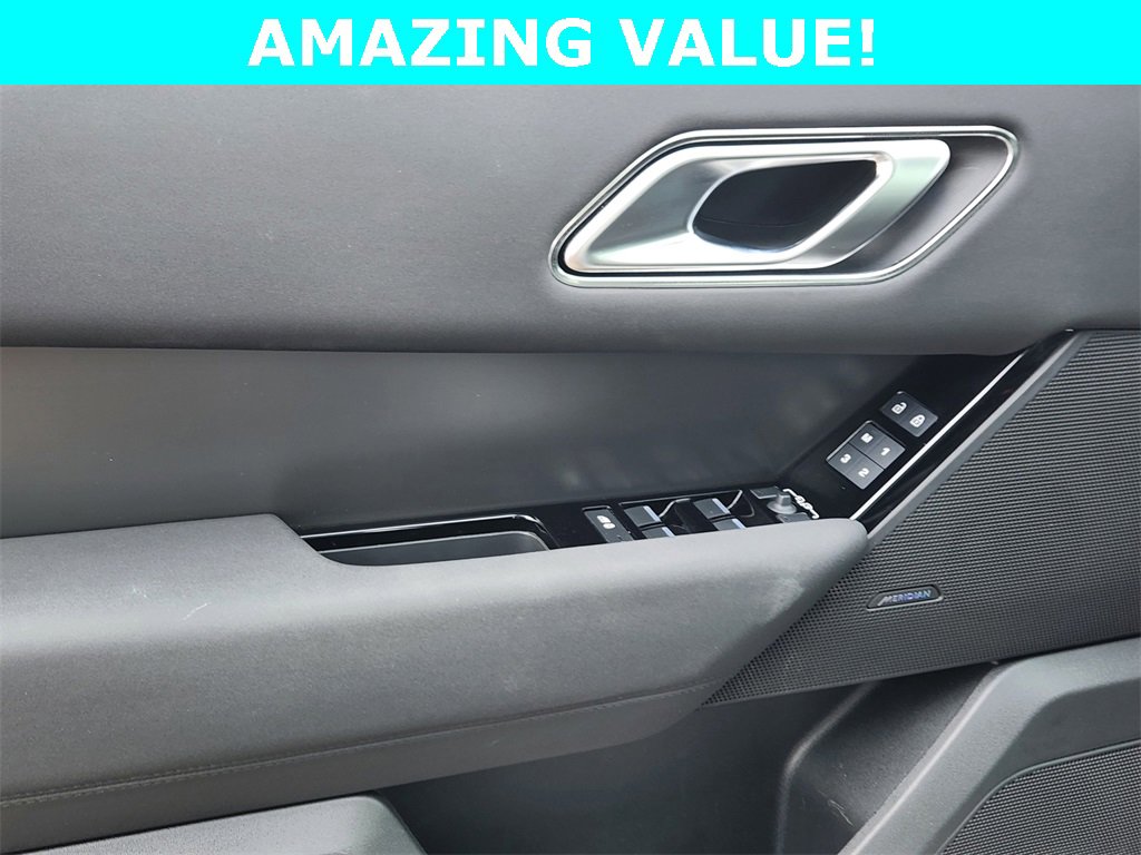 Used 2025 Land Rover Range Rover Velar Dynamic SE image 10