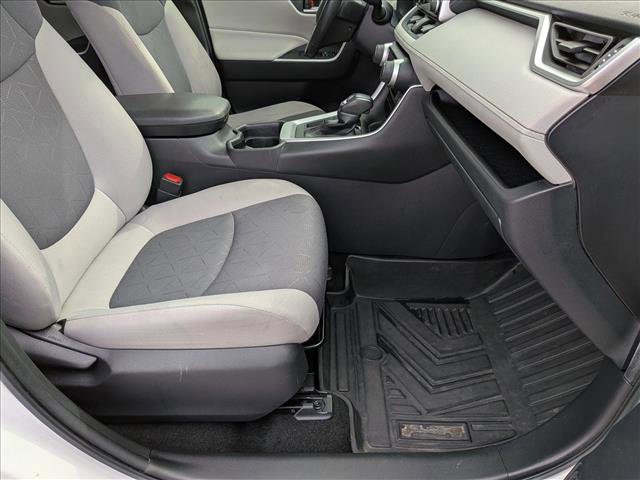 Used 2020 Toyota RAV4 XLE image 21