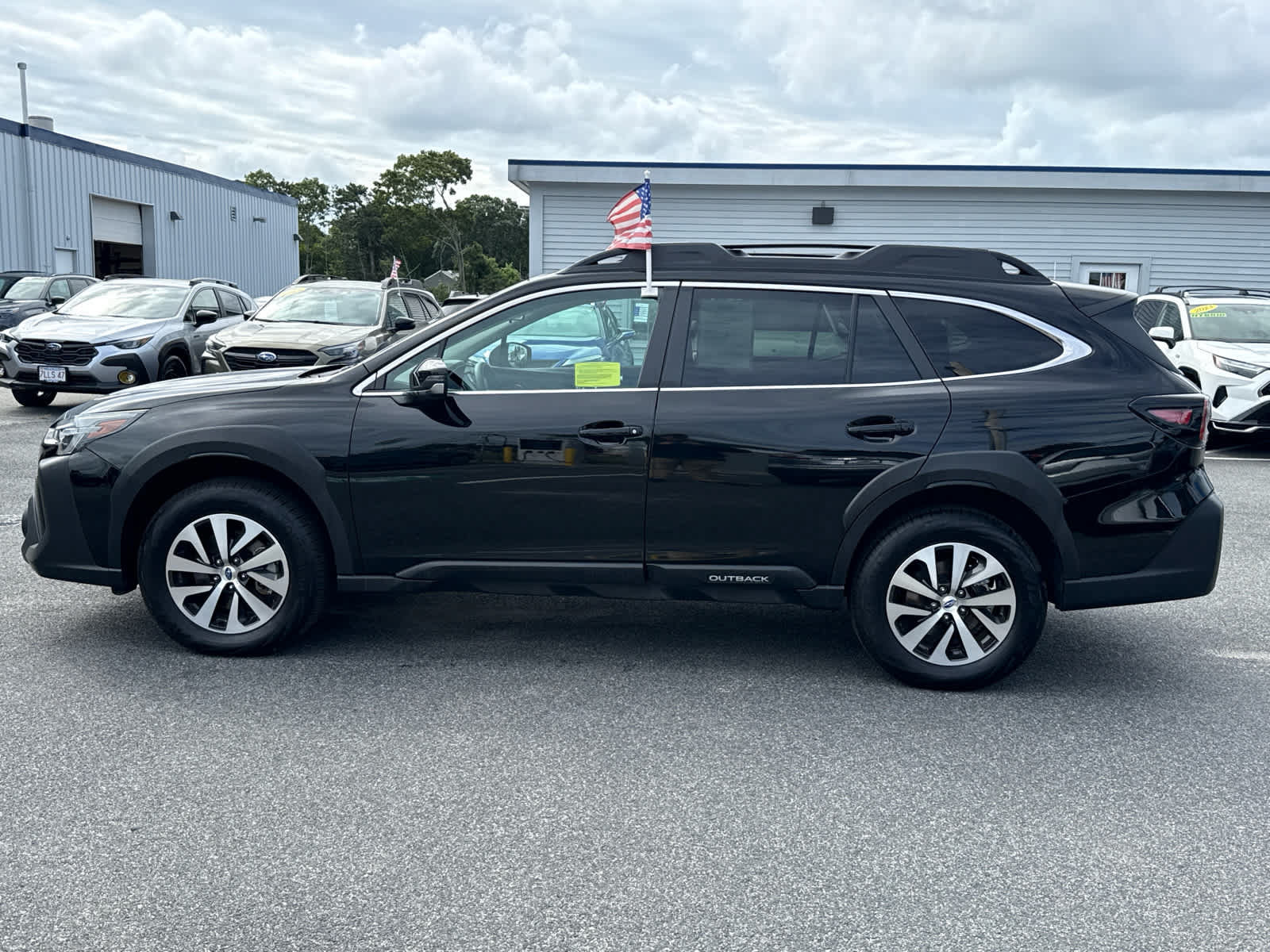 Certified 2025 Subaru Outback Premium AWD/4WD image 4